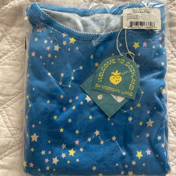 NWT never worn Cozyland long sleeve pajamas - Picture 5 of 5